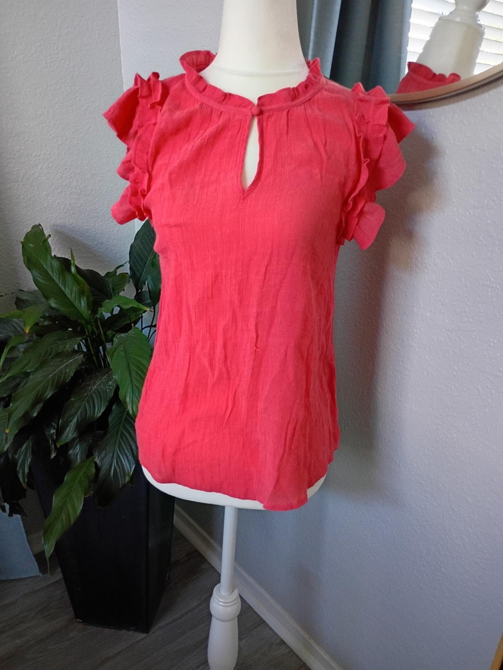 mine Coral Ruffle Cap-Sleeve Keyhole Blouse